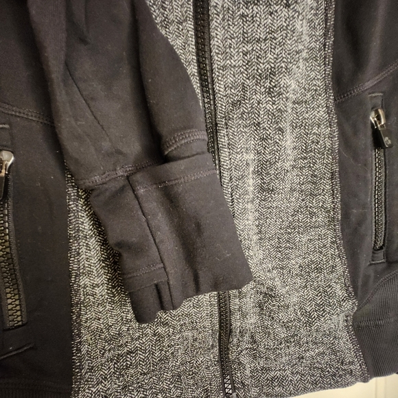 ATHLETA GIRL DREAM TEAM WARM UP ACTIVEWEAR JACKET FULL ZIP sz 12 Black grey EUC - Picture 6 of 11